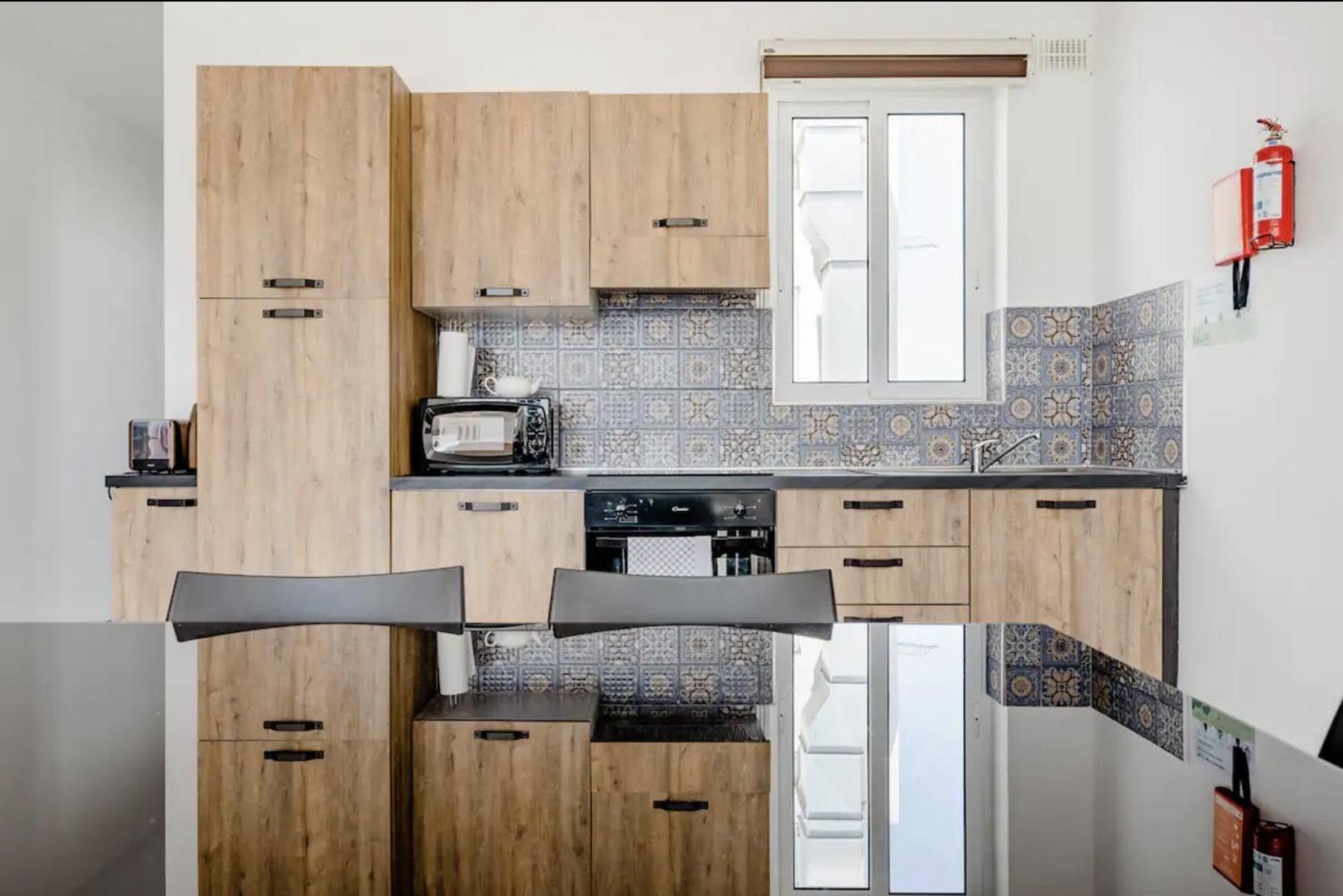 F12 Room 2, Private Room Two Single Beds Privated Bathroom In Shared Flat Msida Exterior photo